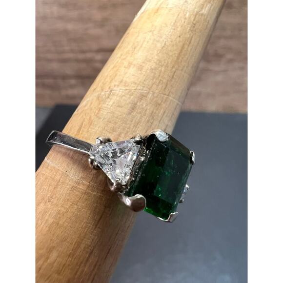 Vintage Helen Andrews synthetic emerald and CZ sterling silver ring size 7 - Picture 11 of 16